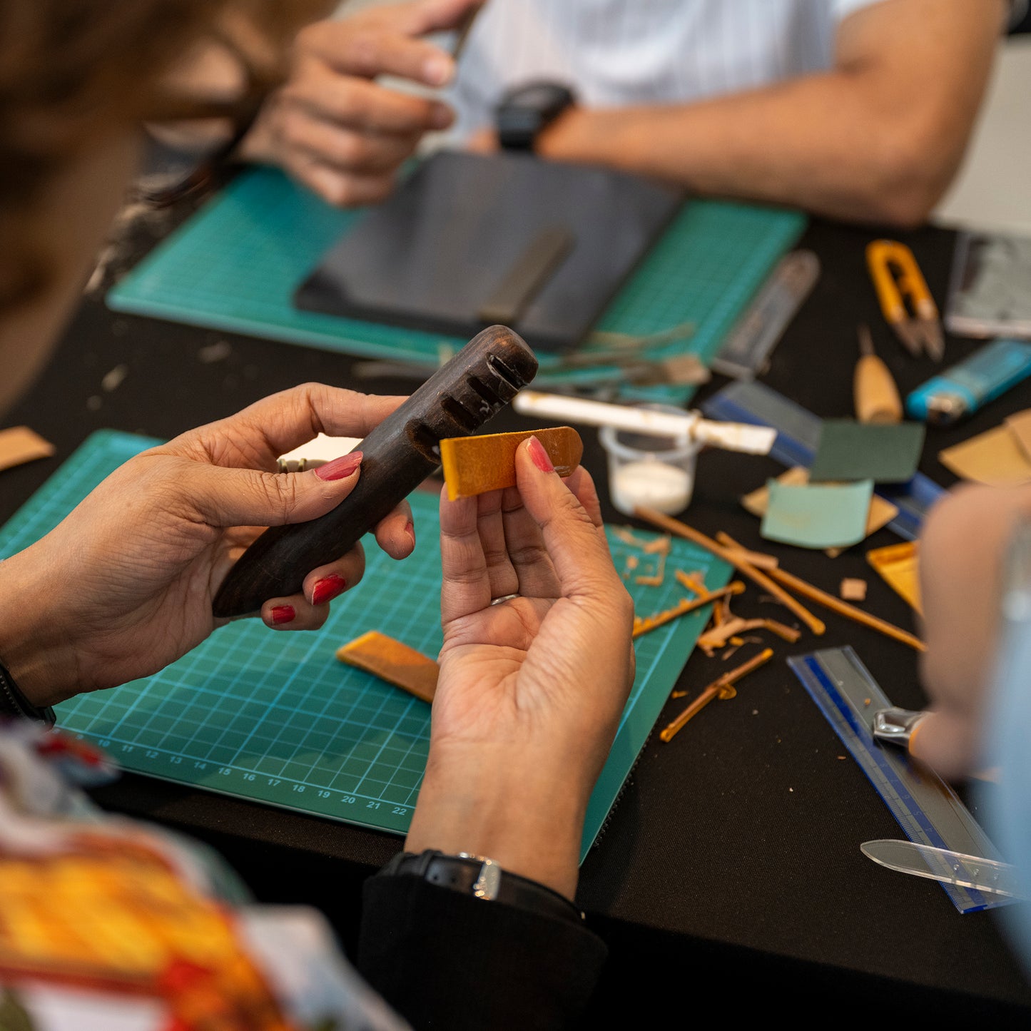 Leathercrafting by YI Leather